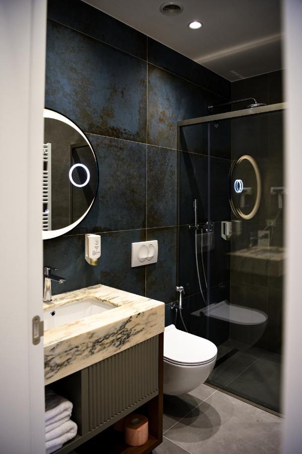 The Wilson Tirana Hotel Bagian luar foto