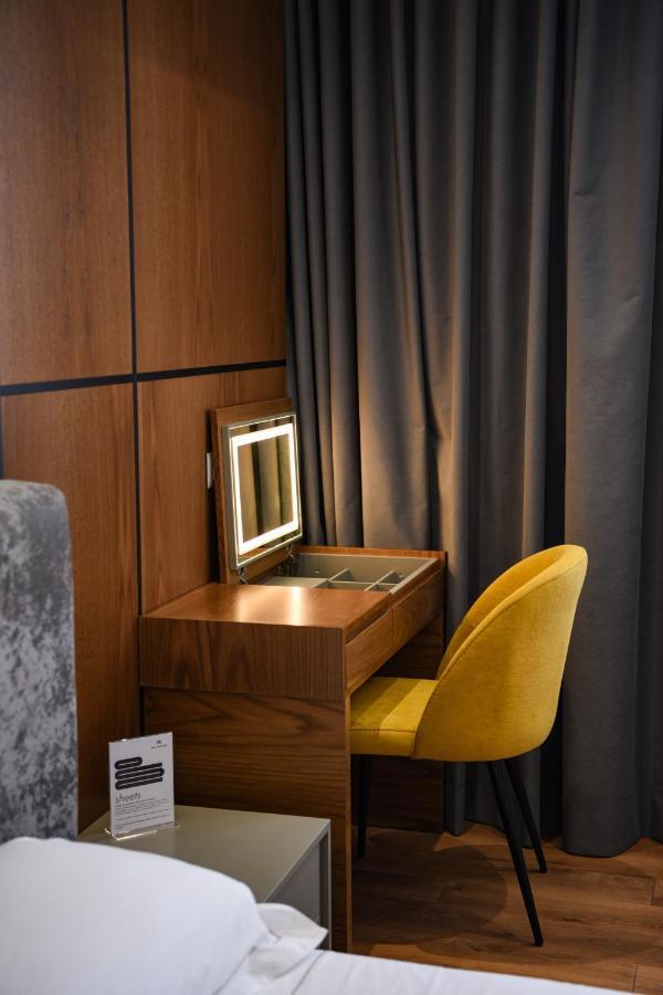 The Wilson Tirana Hotel Bagian luar foto