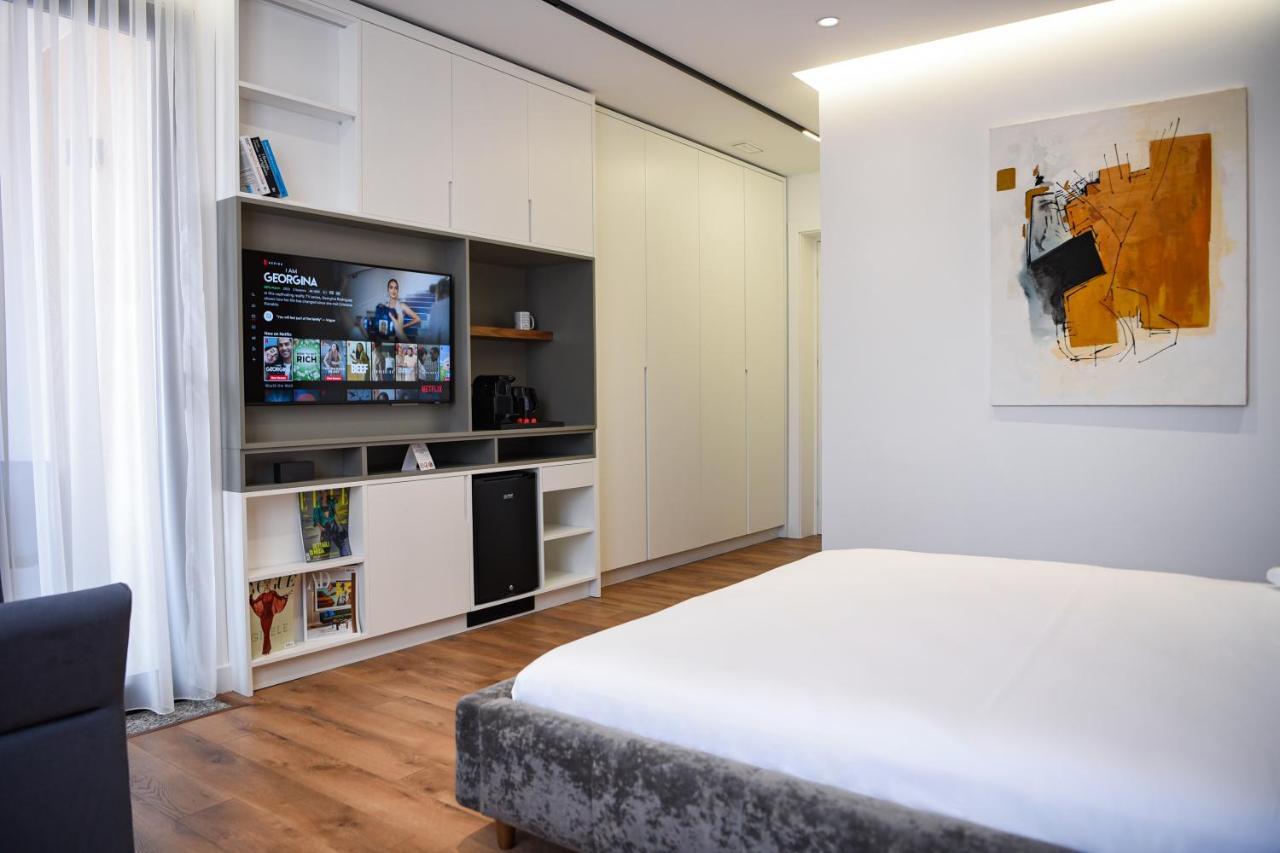 The Wilson Tirana Hotel Bagian luar foto