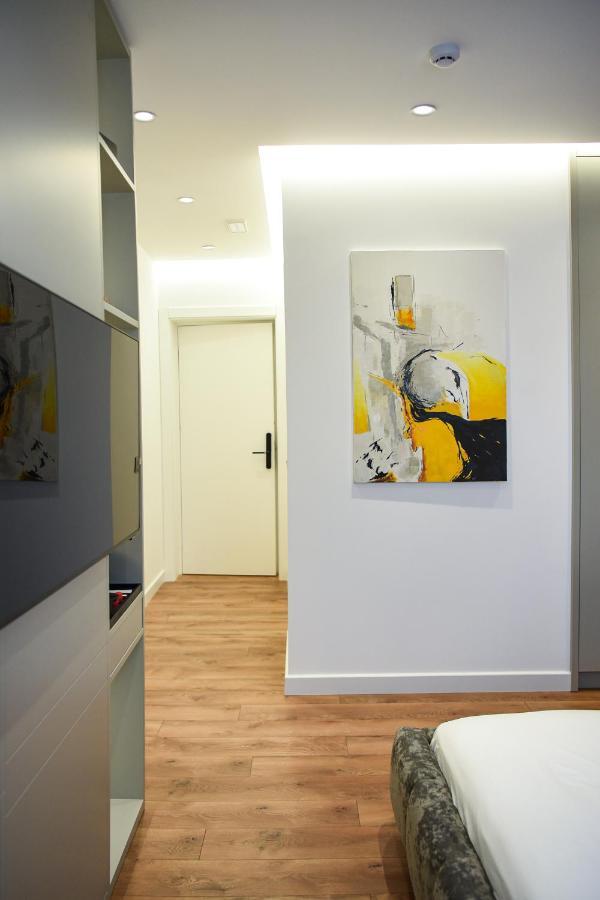 The Wilson Tirana Hotel Bagian luar foto