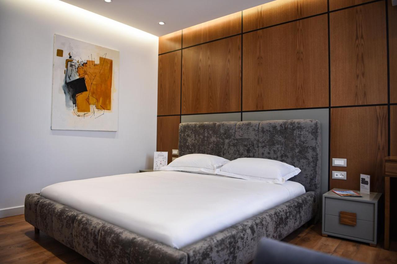 The Wilson Tirana Hotel Bagian luar foto