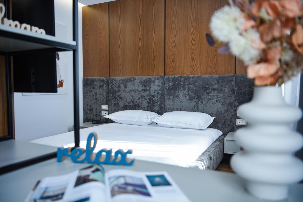 The Wilson Tirana Hotel Bagian luar foto